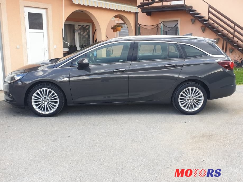 2016' Opel Astra Karavan photo #2