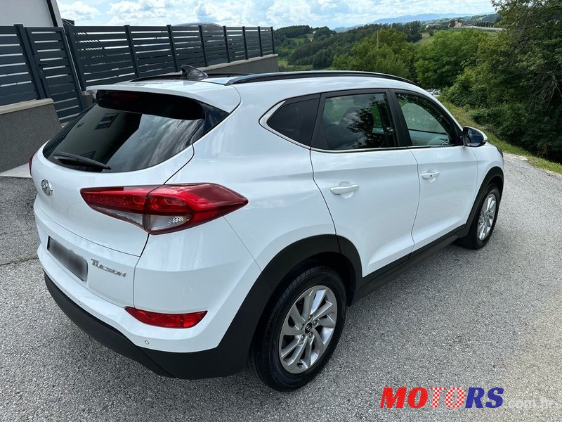 2015' Hyundai Tucson 1.7 Crdi photo #3