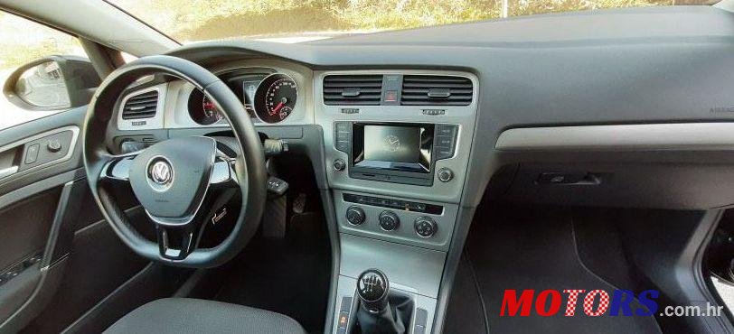 2015' Volkswagen Golf VII photo #2