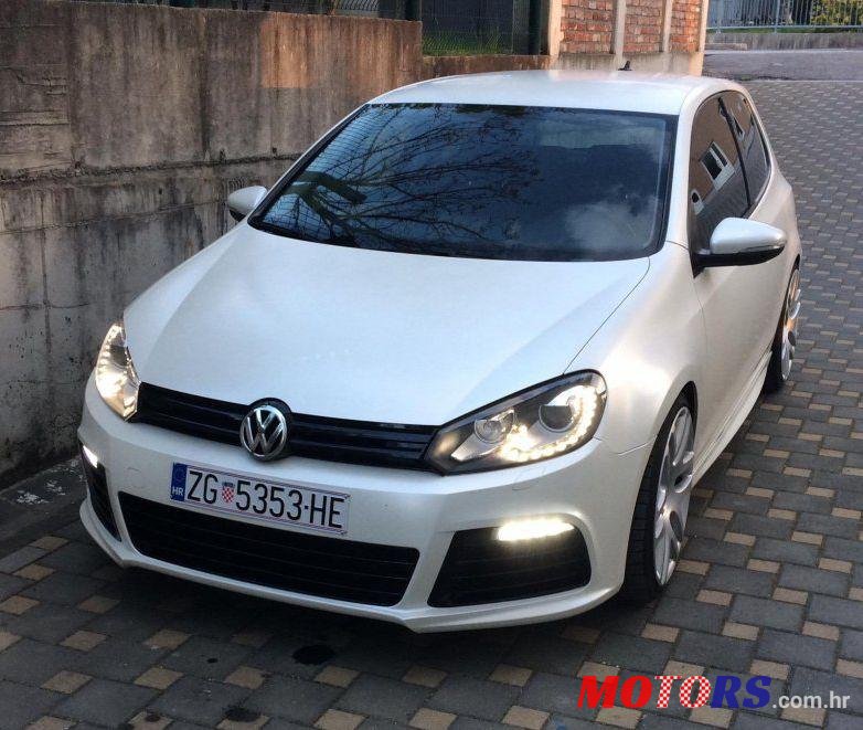 2010' Volkswagen Golf VI 1,6 Tdi photo #1