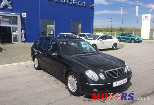 2004' Mercedes-Benz E-Class T-Model photo #1