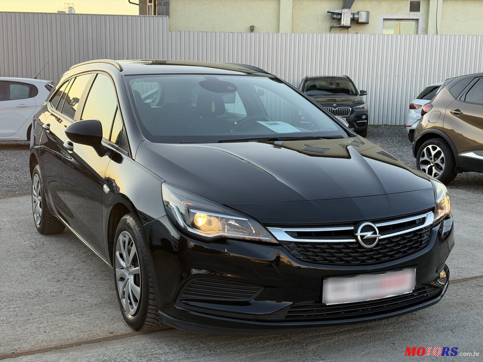 2017' Opel Astra Karavan photo #5