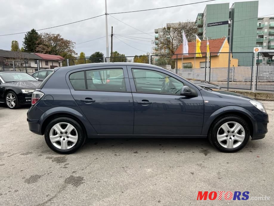 2009' Opel Astra photo #6