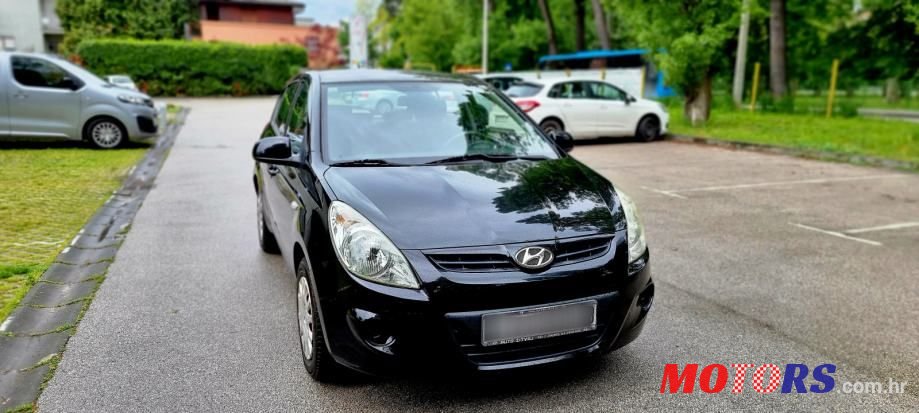 2009' Hyundai i20 1,2 photo #1