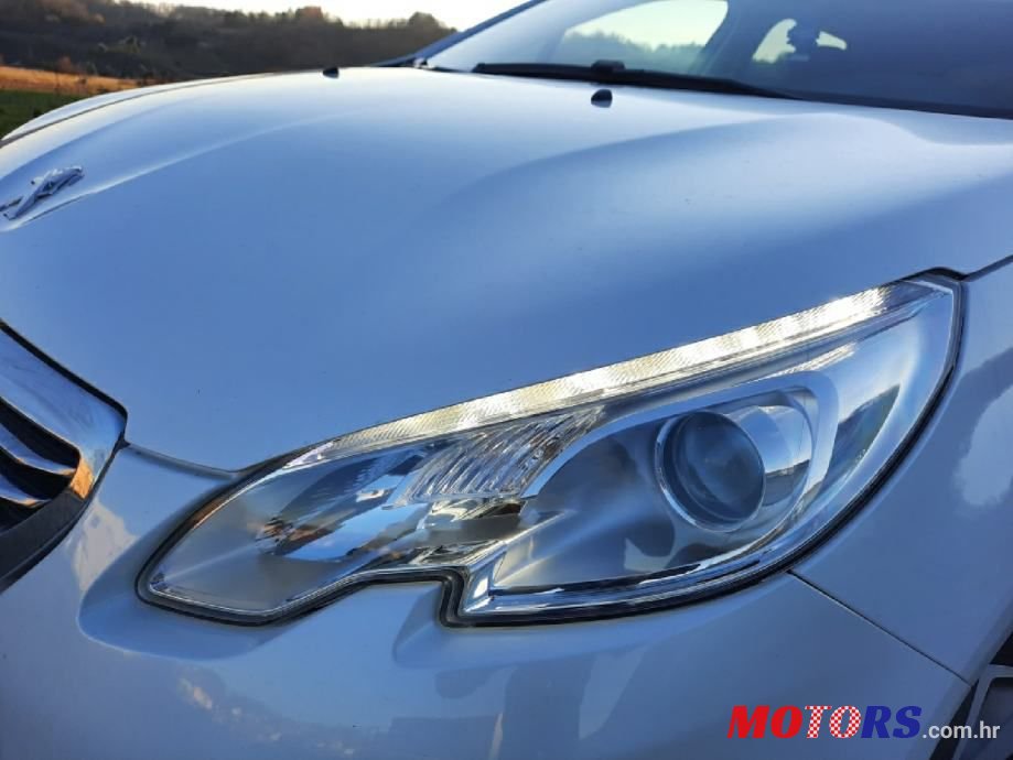 2014' Peugeot 2008 1,6 E-Hdi photo #4