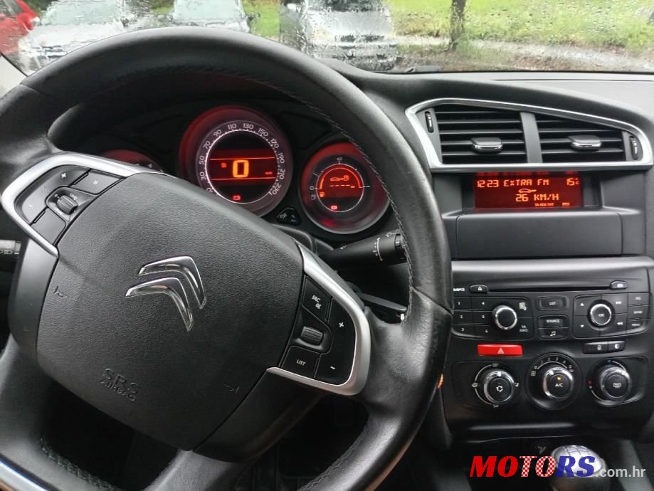 2012' Skoda Octavia 1,6 Tdi photo #5