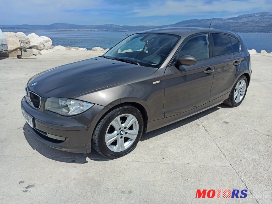 2009' BMW Serija 1 118D photo #4