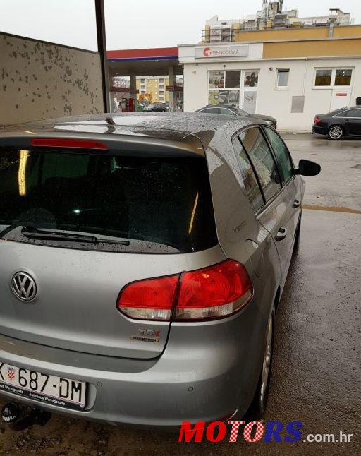 2010' Volkswagen Golf VI 1,6 Tdi photo #1