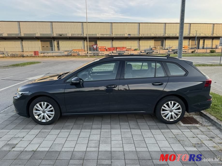 2021' Volkswagen Golf VIII Variant photo #6