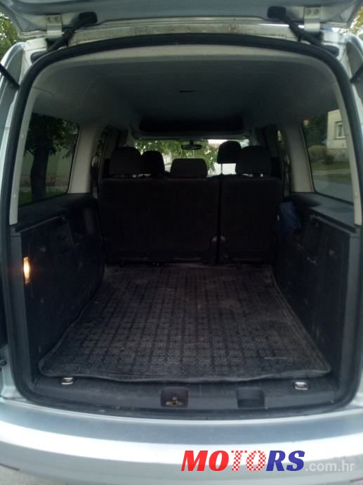 2015' Volkswagen Caddy photo #6