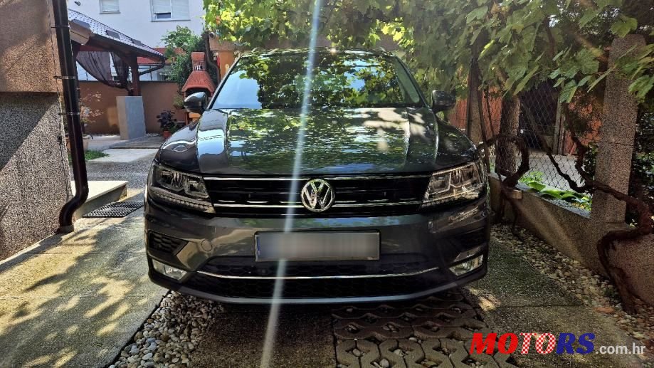 2017' Volkswagen Tiguan 2,0 Tdi Bmt photo #1