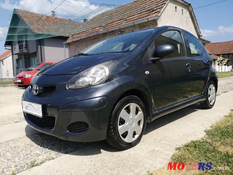 2009' Toyota Aygo 1,0 Vvt-I photo #4