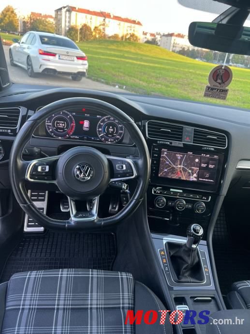 2017' Volkswagen Golf 7 2,0 Gtd photo #6