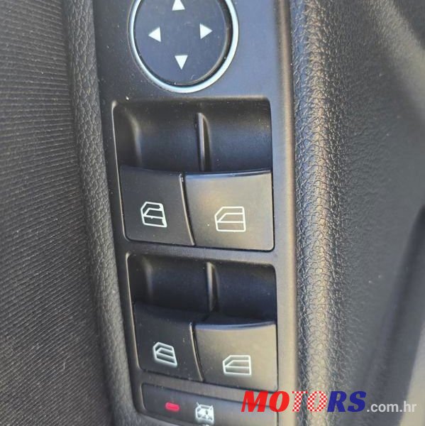 2011' Mercedes-Benz C-Klasa 180 Cdi photo #3