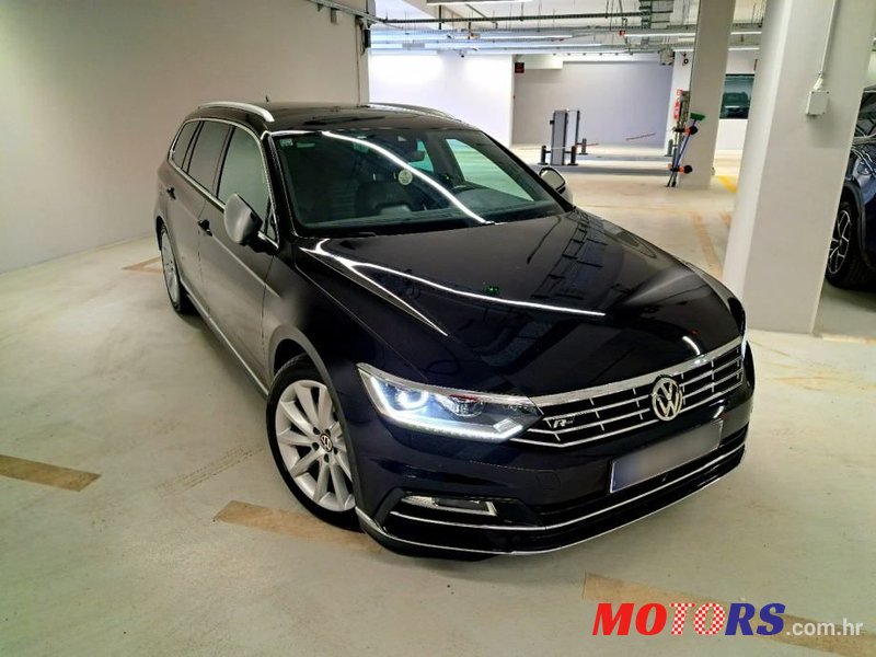 2015' Volkswagen Passat Variant photo #2