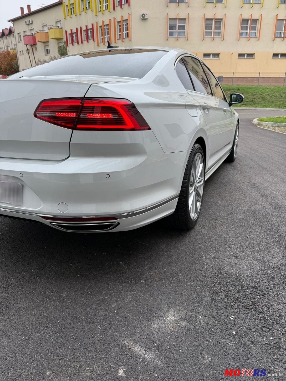 2017' Volkswagen Passat photo #4