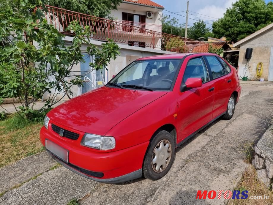 1998' SEAT Cordoba 1,4 Se photo #1