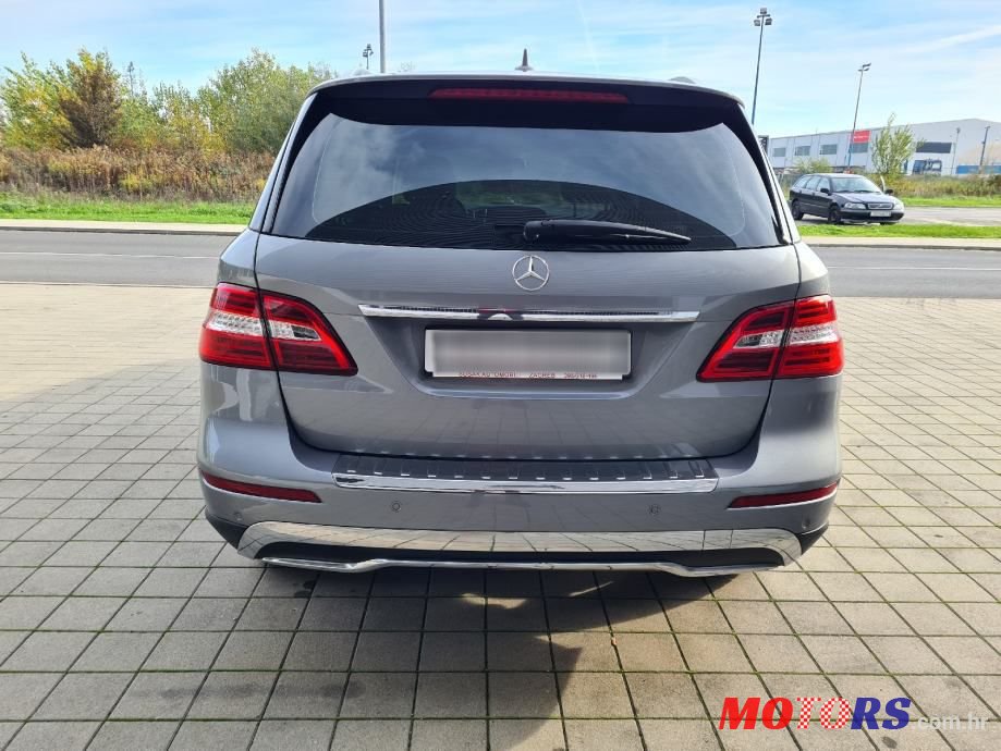 2012' Mercedes-Benz Ml 250 Cdi photo #4