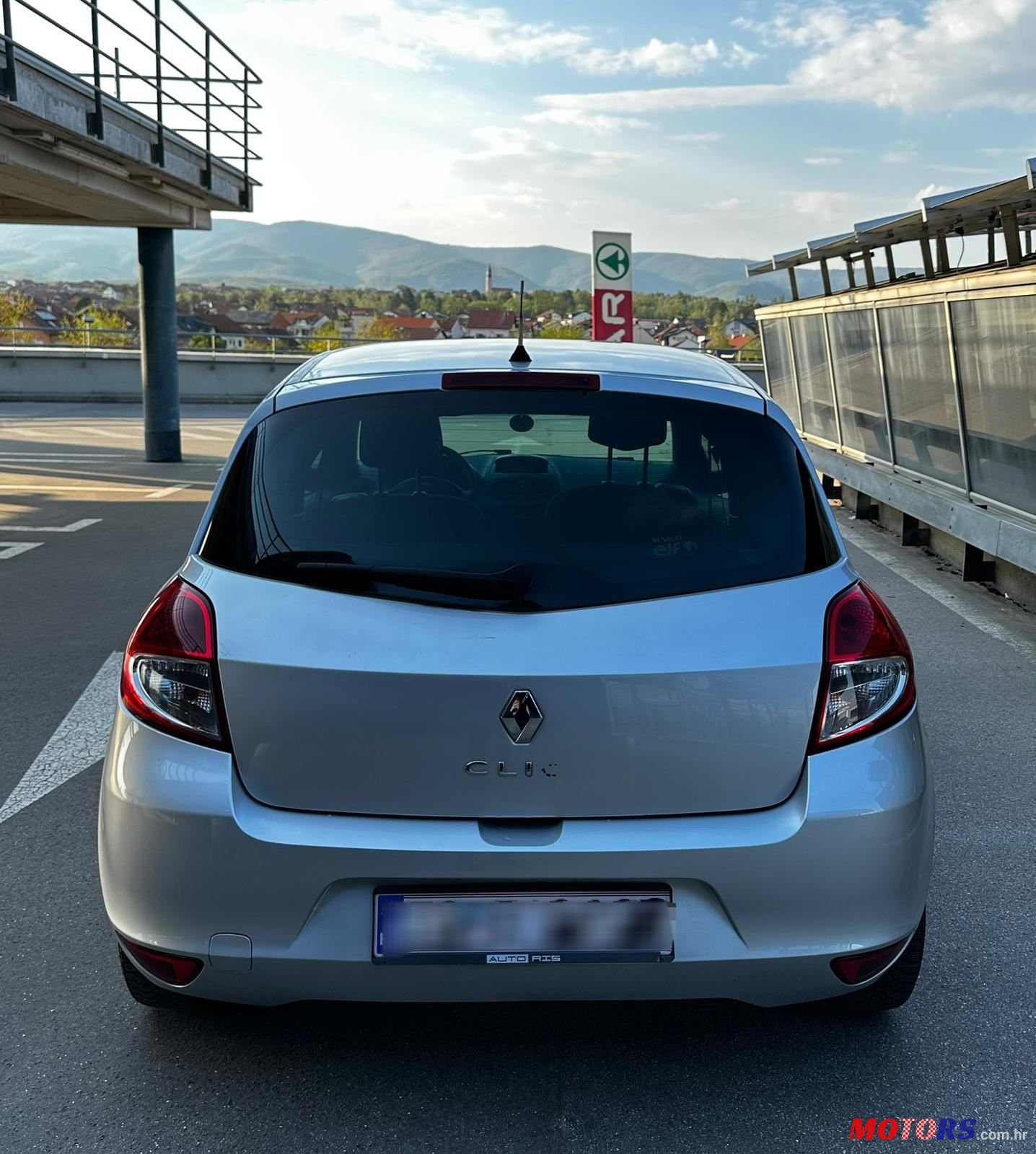 2010' Renault Clio 1,5 Dci photo #5