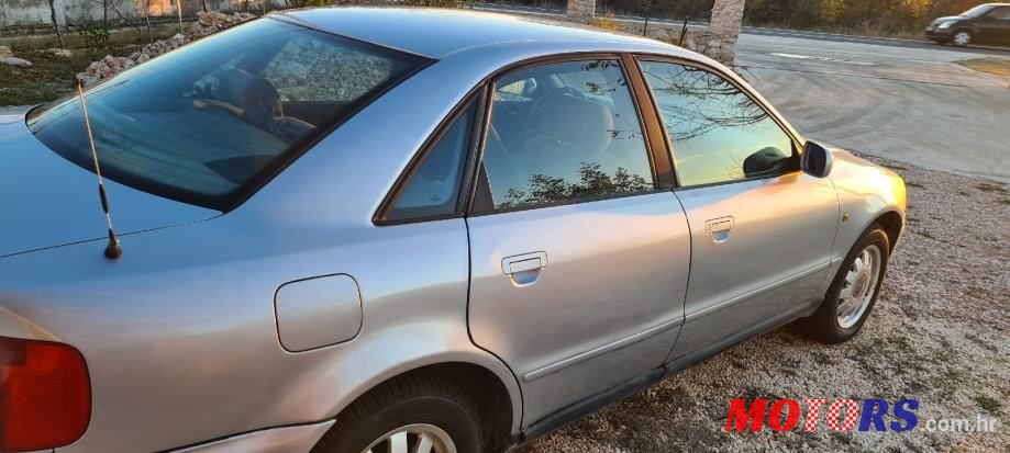 1998' Audi A4 Cool 1,9 Tdi photo #3