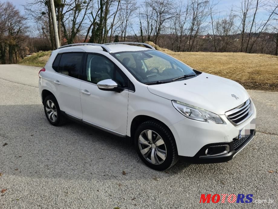 2013' Peugeot 2008 photo #2