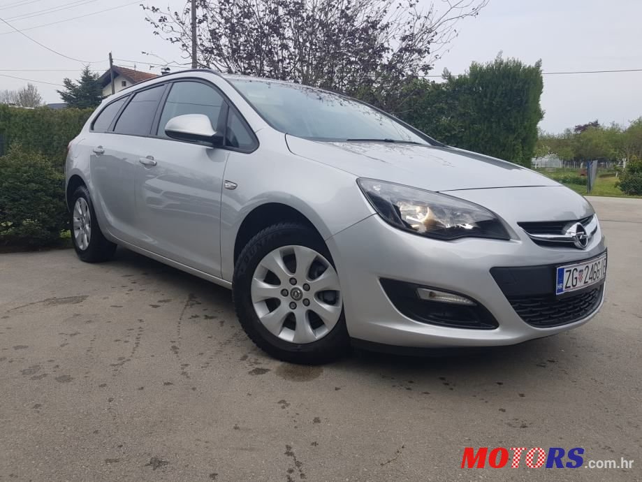 2015' Opel Astra Karavan photo #1