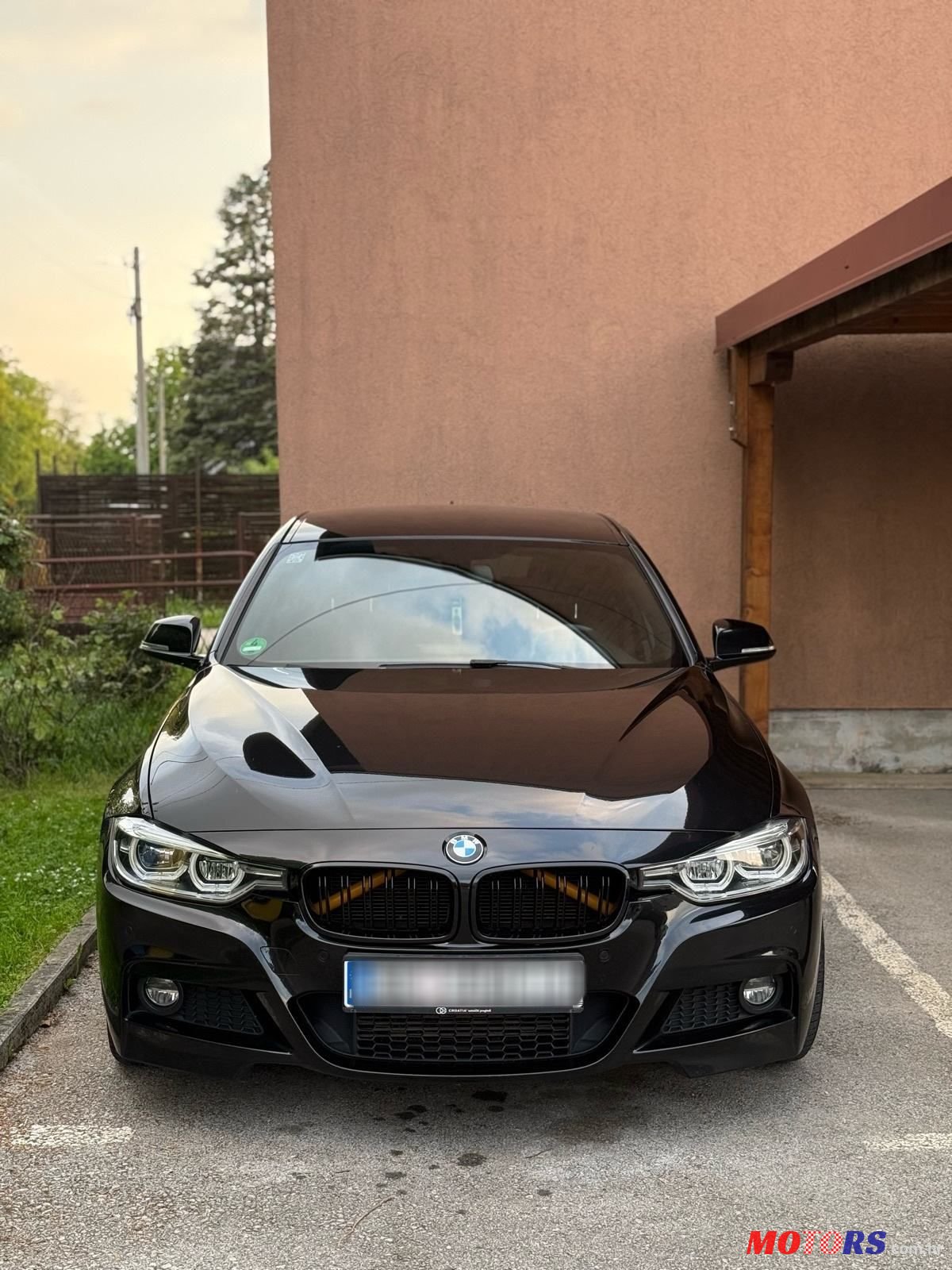 2015' BMW Serija 3 318D M Sport photo #2