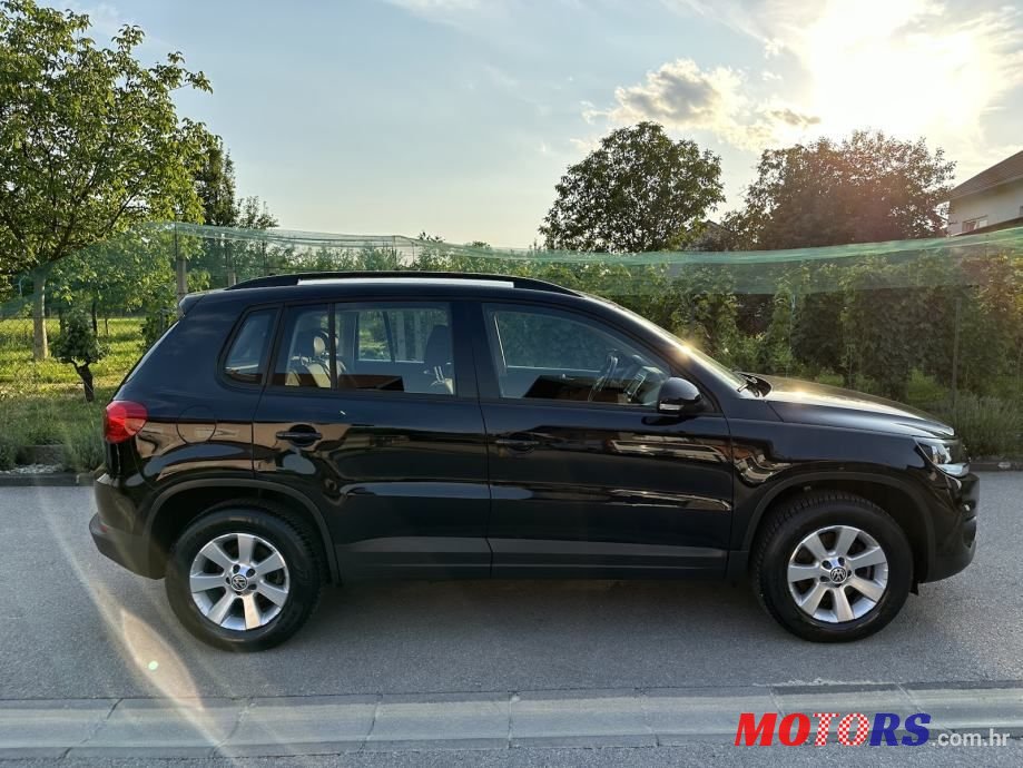2012' Volkswagen Tiguan 2,0 Tdi Bmt photo #5