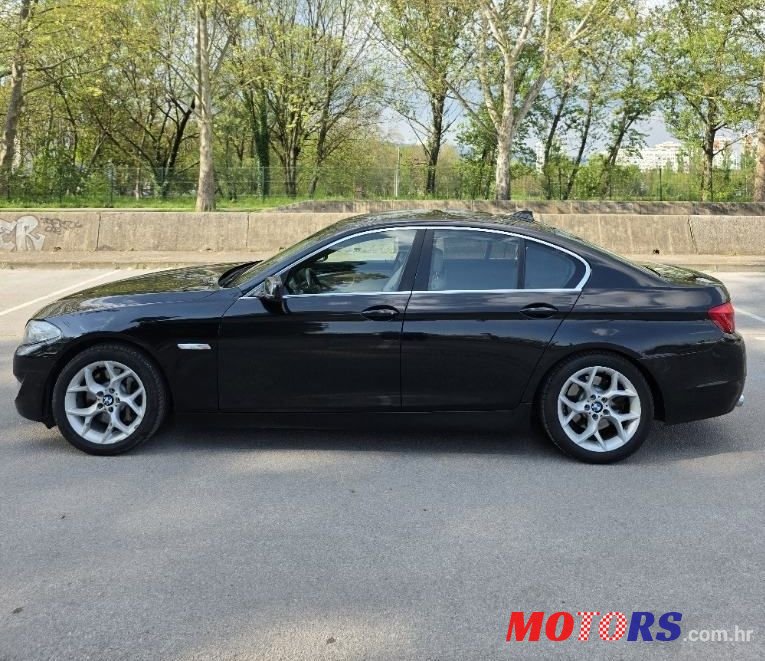 2012' BMW Serija 5 525Xd photo #3