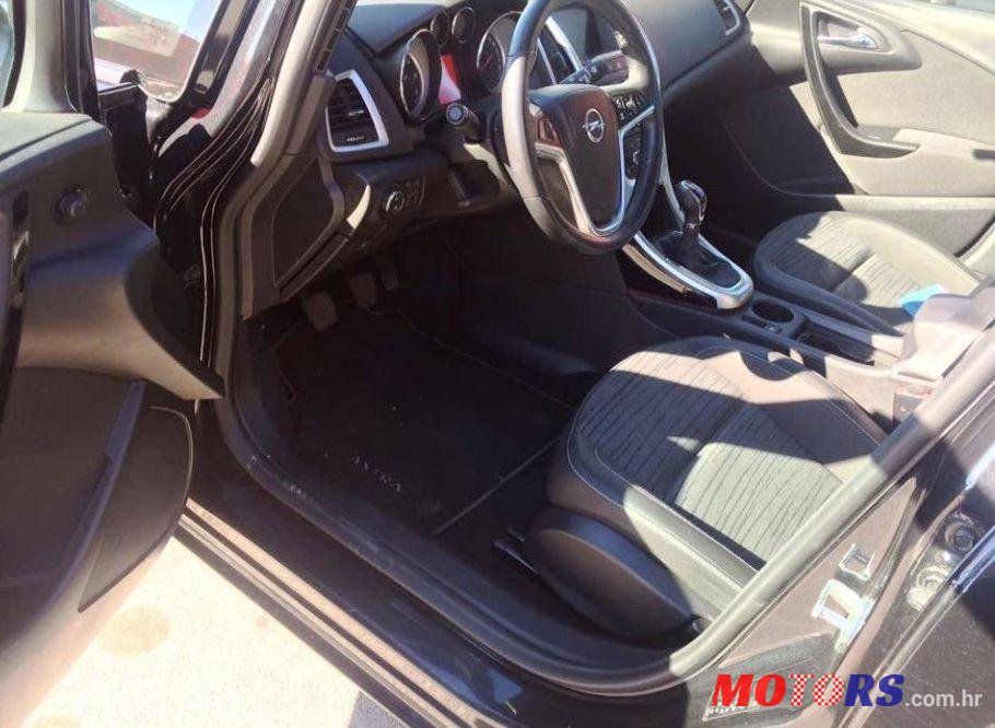 2015' Opel Astra 1,6 Cdti photo #1