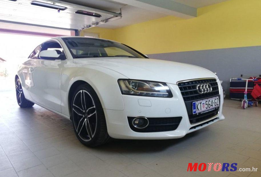 2011' Audi A5 Coupe 2,7 Tdi photo #1