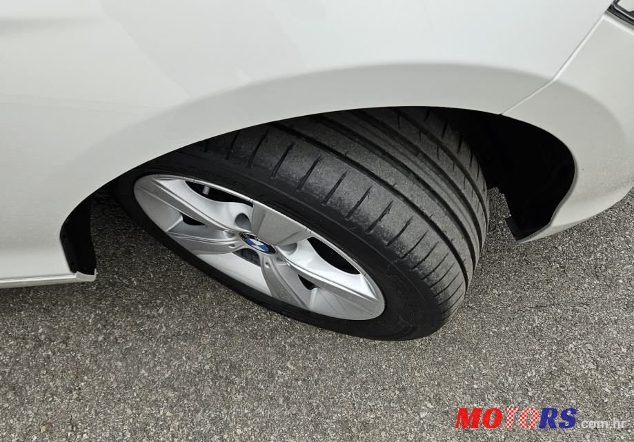2017' BMW Serija 1 118D photo #6