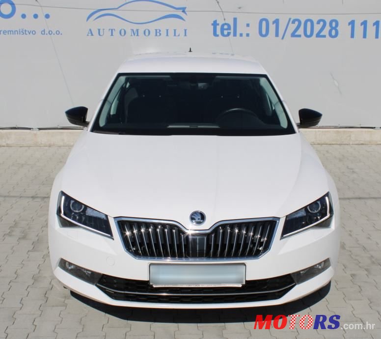 2019' Skoda Superb photo #2