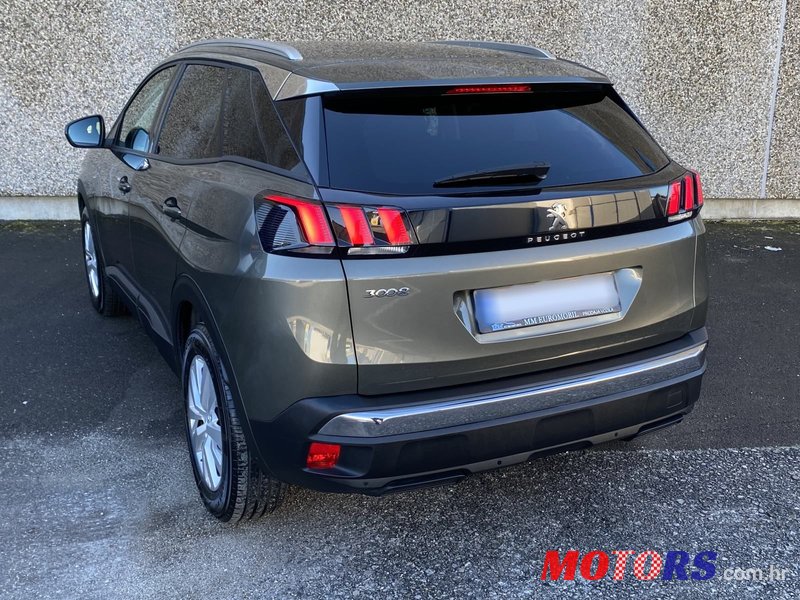 2020' Peugeot 3008 1,5 Bluehdi photo #4