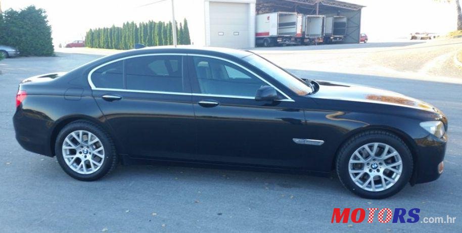 2011' BMW Serija 7 740 Xd photo #2