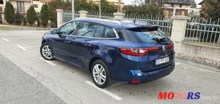 2019' Renault Megane Grandtour photo #4