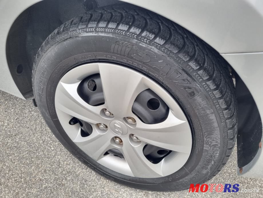 2009' Hyundai i30 1,4 photo #2