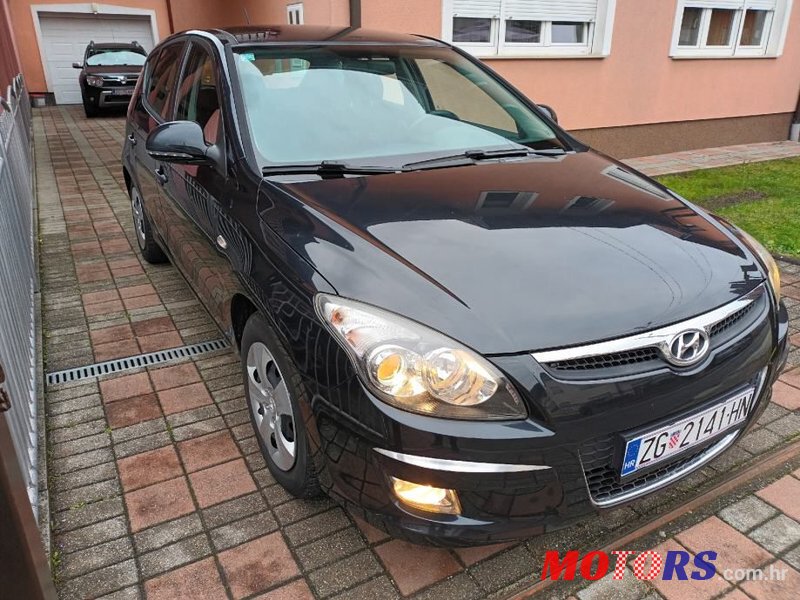 2009' Hyundai i30 1,6 Crdi photo #3