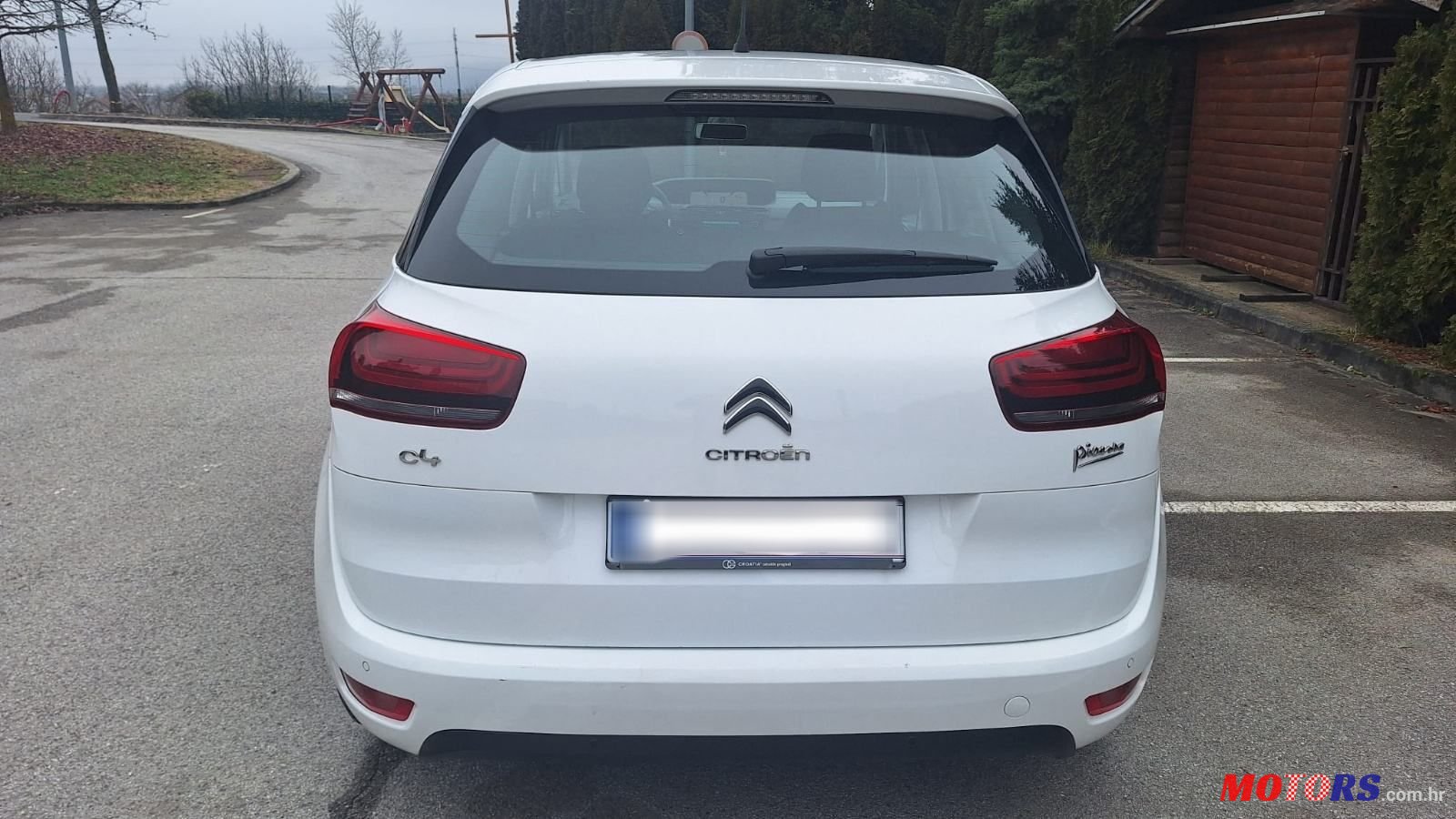 2017' Citroen C4 Picasso 1.2 photo #3