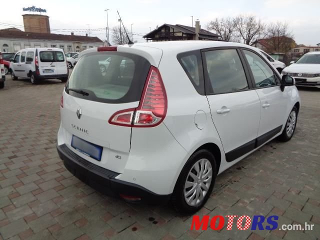 2010' Renault Scenic 1,5 Dci photo #5