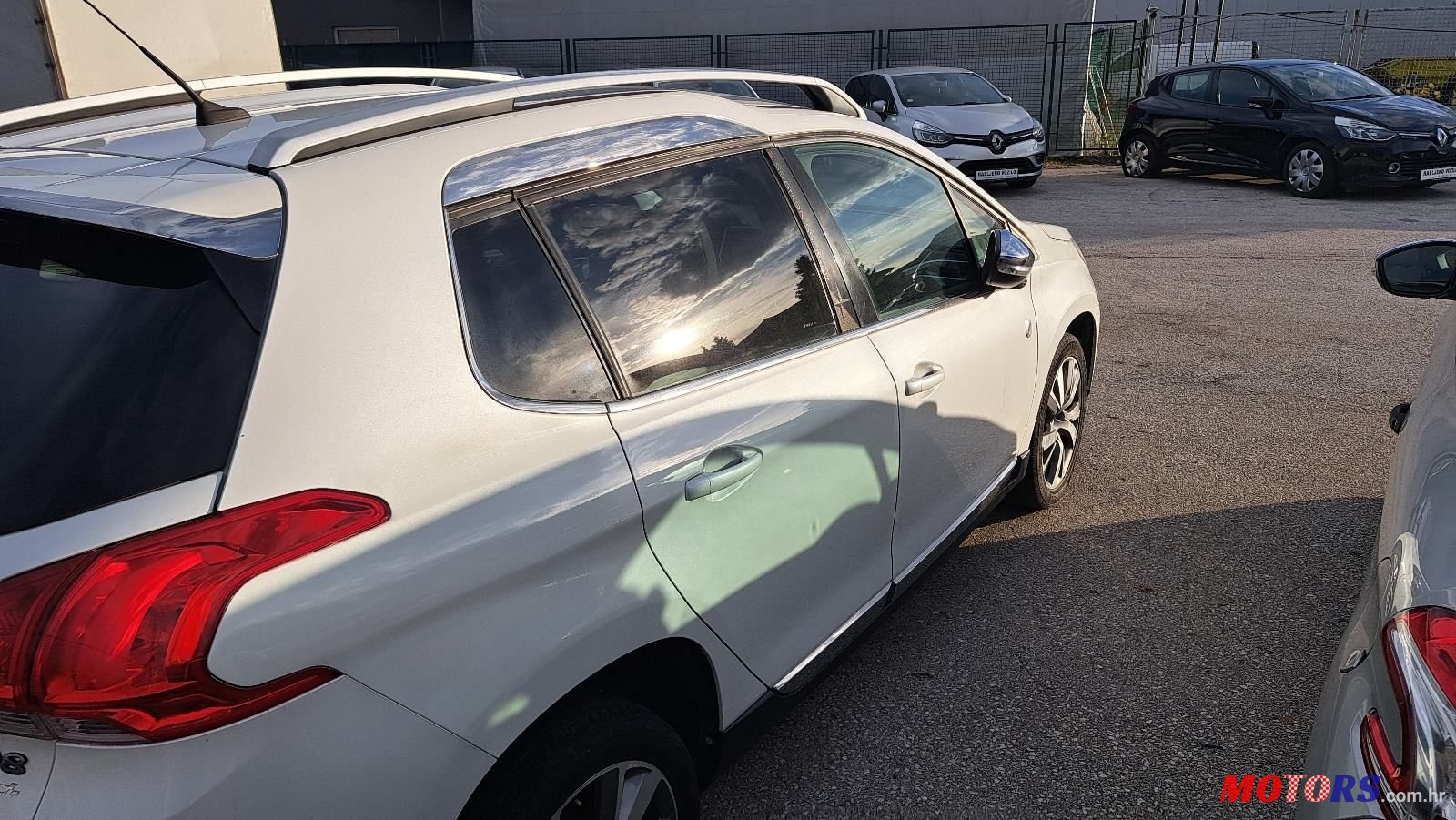 2016' Peugeot 2008 1,6 Bluehdi photo #6