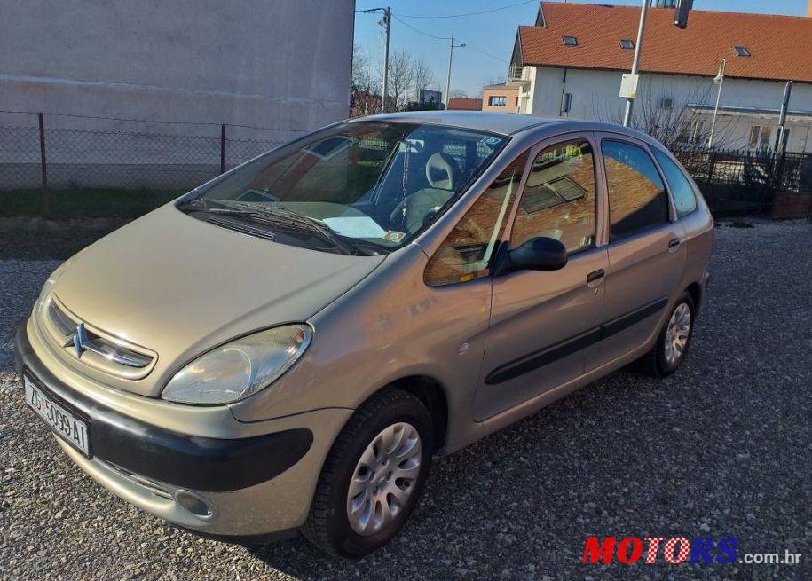 2003' Citroen Xsara Picasso 1,6 I photo #1