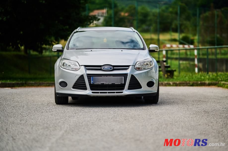 2013' Ford Focus Karavan photo #2