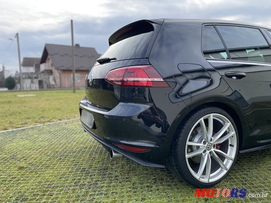 2013' Volkswagen Golf 7 Gti photo #6
