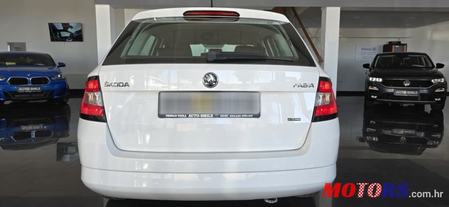 2018' Skoda Fabia Combi photo #6