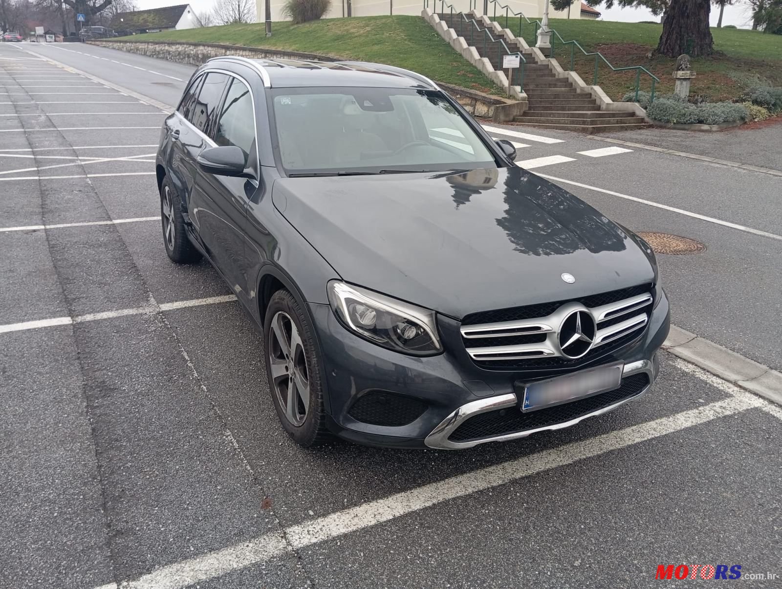 2015' Mercedes-Benz GLC 220 D photo #4