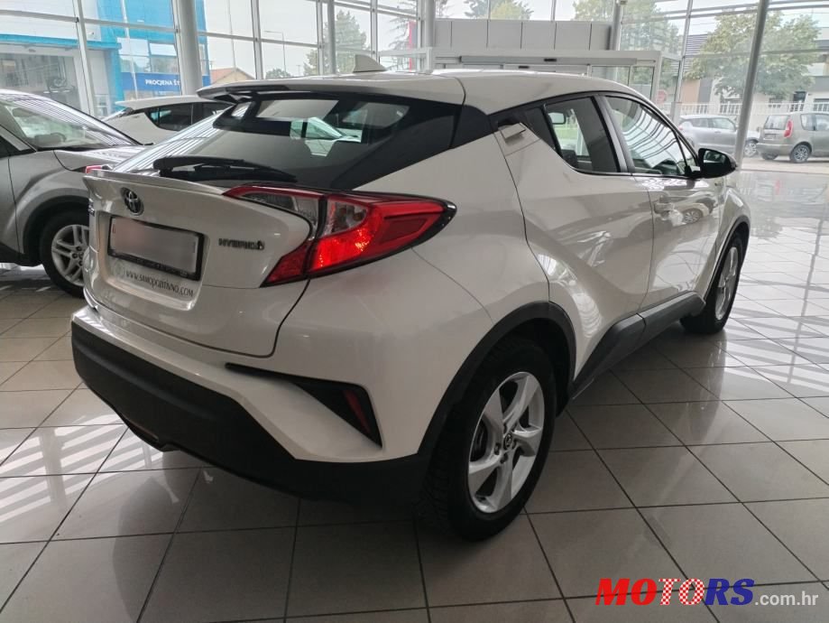 2018' Toyota C-HR 1,8 photo #4
