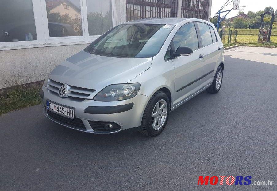 2007' Volkswagen Golf Plus photo #1