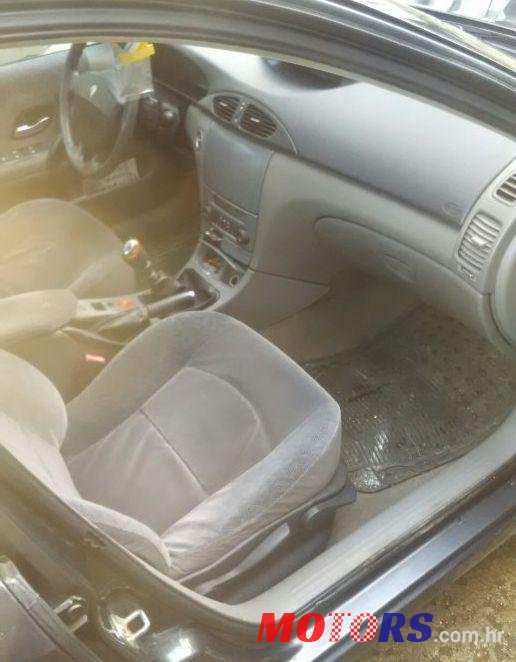 2002' Renault Laguna 1,9 Dci photo #2