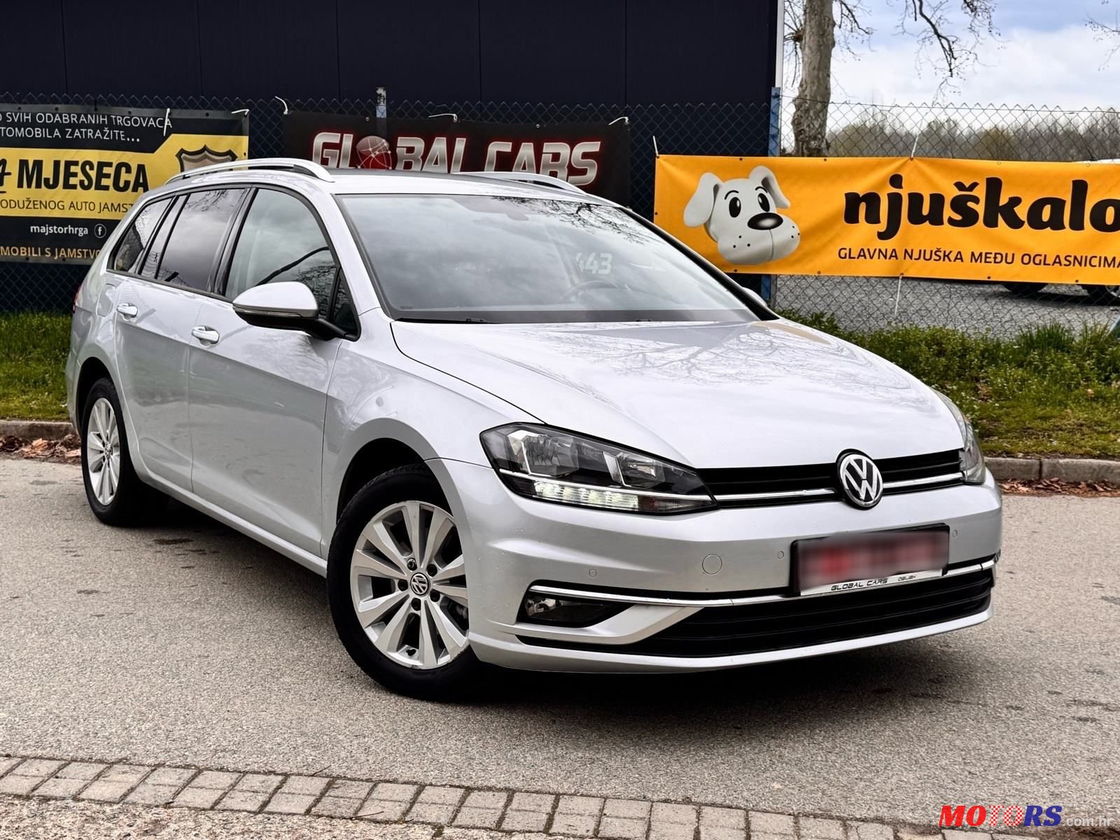 2019' Volkswagen Golf VII Variant photo #2